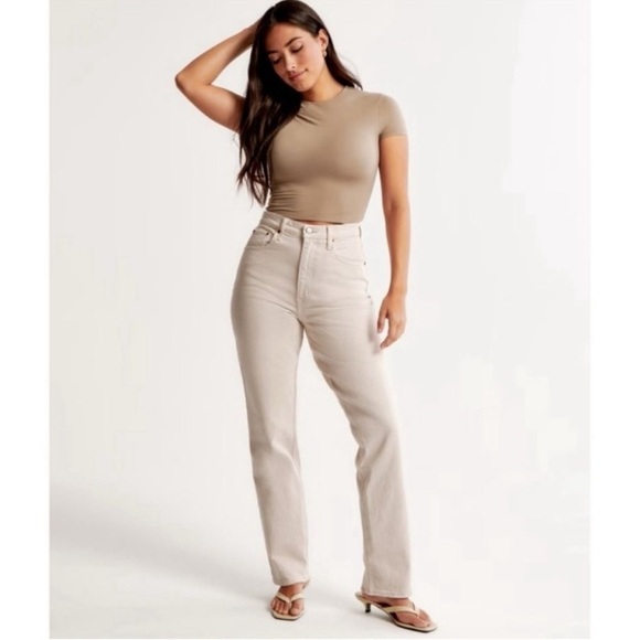 Abercrombie & Fitch Denim - Abercrombie & Fitch Jeans Women’s 27 4 R The 90's Straight Ultra High Rise Cream